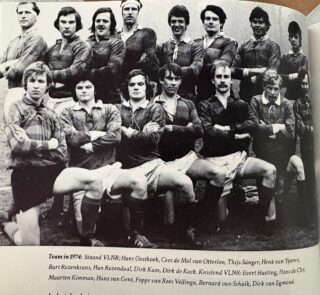 In Memory of Cees de Mol van Otterloo

Last week we received the sad news that Old Bear and former teammate of many, Cees de Mol van Otterloo, has suddenly passed away.

His good friend and former teammate describes his bond with RSRC as follows:

“Cees was match secretary on the board in 73/74, and was one of the driving forces behind the club’s meteoric rise from the D-division to the A-division/Ereklasse in 76/77: his refined kicking technique earned us many crucial points. Cees always remained a very loyal and cheerful supporter of RSRC.”

For decades, Cees was a familiar and always welcome face on the sidelines and at dies, right up to recent years, around the promotion to the Ereklasse 23/24.

On behalf of all RSRC members and Old Bears, we wish all his friends and family strength during this time.

♥️💚